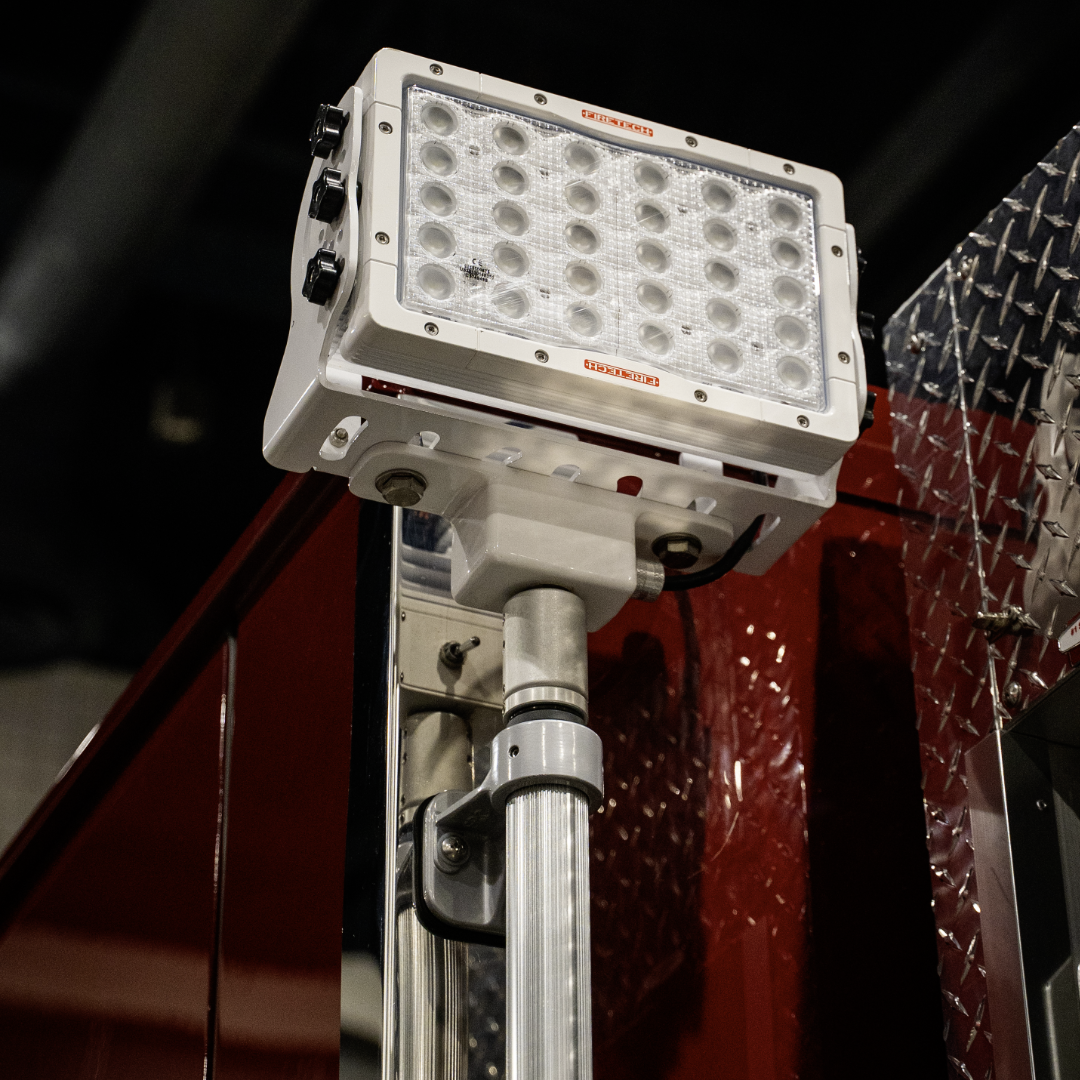 FireTech Pole Mount Scene Lights